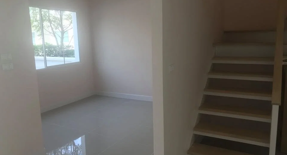 Haus zur Miete mit 3 Zimmer in Bang Phli, Samut Prakan