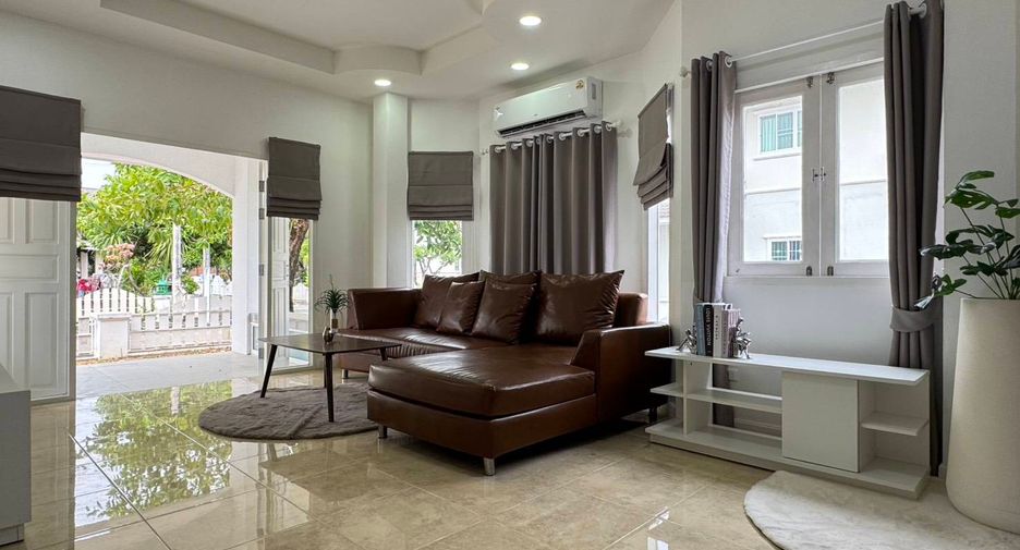 For rent 4 ベッドルーム house in San Sai, Chiang Mai