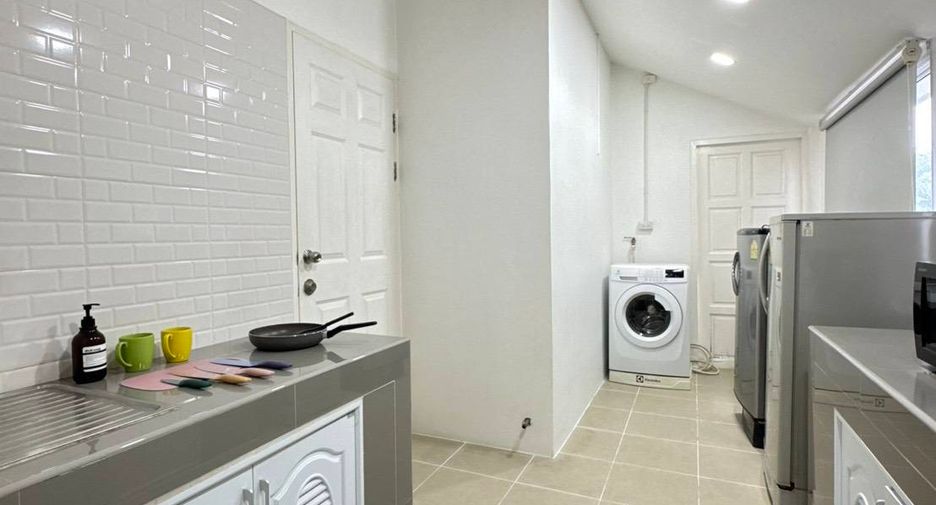 For rent 4 ベッドルーム house in San Sai, Chiang Mai