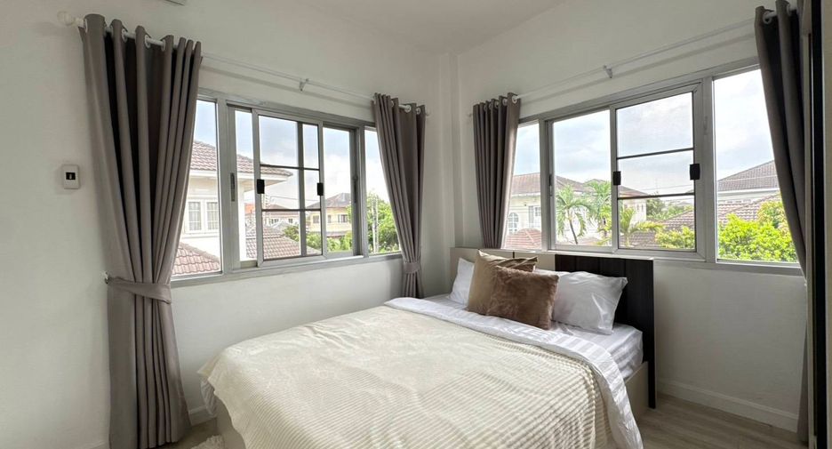 For rent 4 ベッドルーム house in San Sai, Chiang Mai
