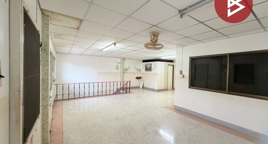 For sale 4 bedrooms townhouse in Rat Burana, Bangkok