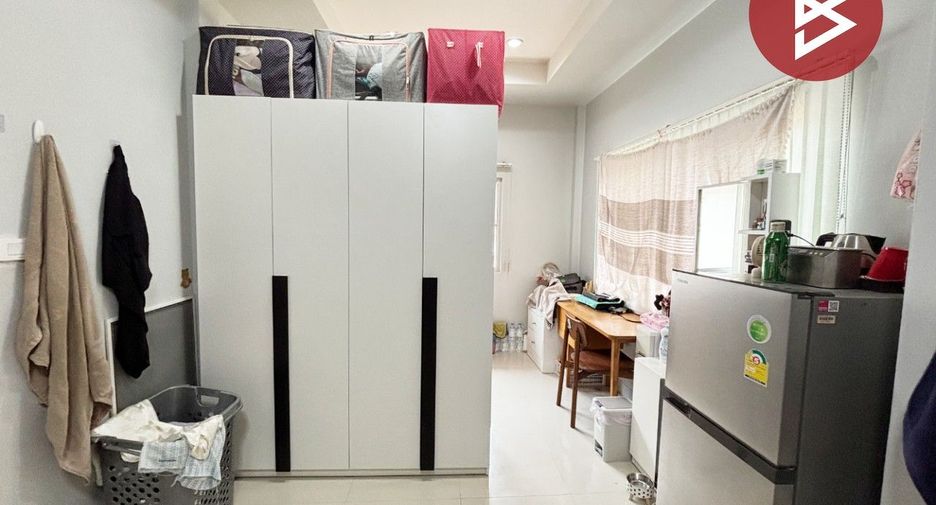 For sale 4 bedrooms house in Nong Chok, Bangkok