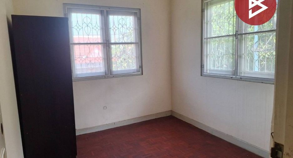 For sale 3 bedrooms townhouse in Mueang Chachoengsao, Chachoengsao