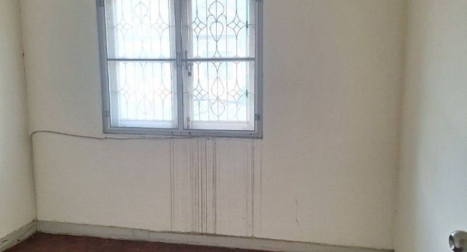 For sale 3 bedrooms townhouse in Mueang Chachoengsao, Chachoengsao