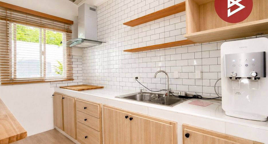 Casa adosada en venta de 3 habitaciones en Don Mueang, Bangkok