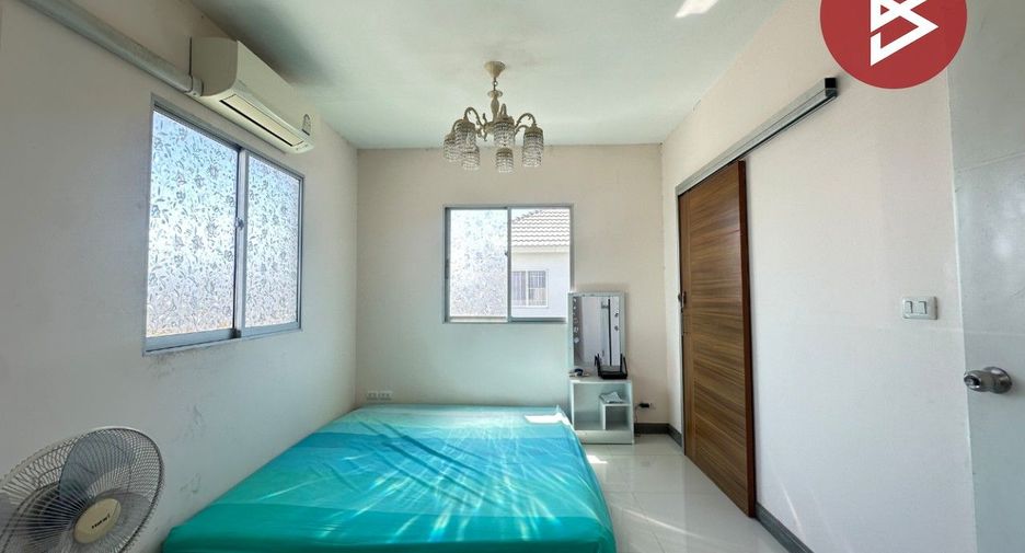 For sale 3 bedrooms townhouse in Mueang Chon Buri, Chonburi