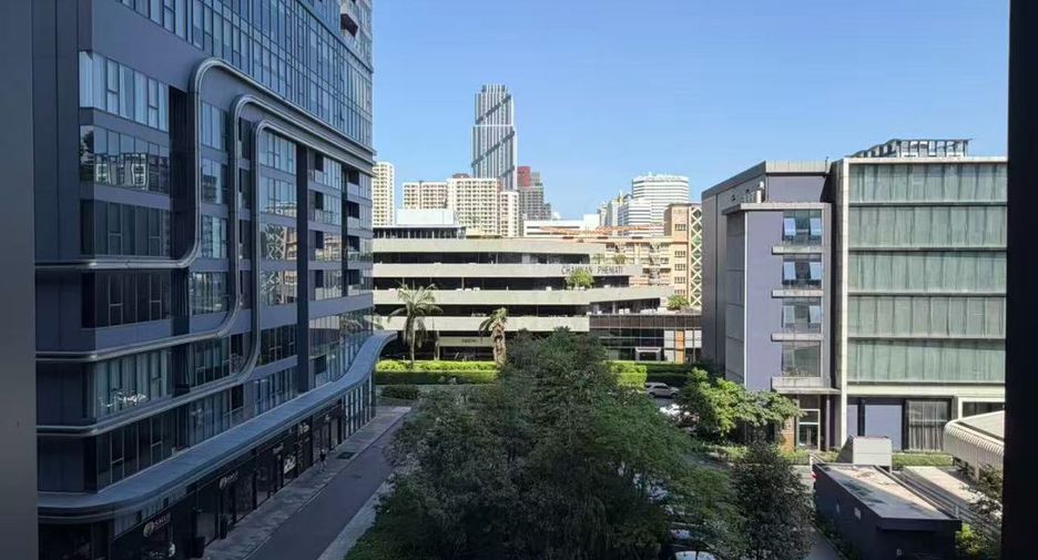 For rent 1 bed condo in Huai Khwang, Bangkok