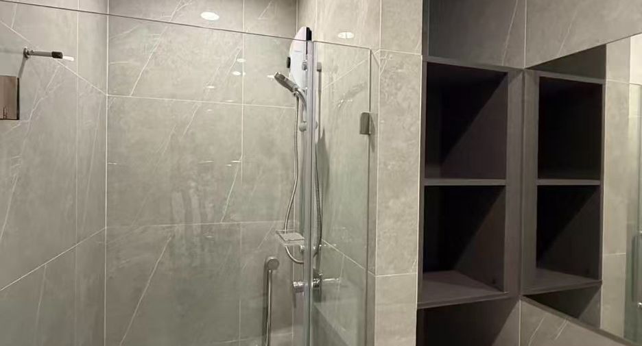 For rent 1 bed condo in Huai Khwang, Bangkok