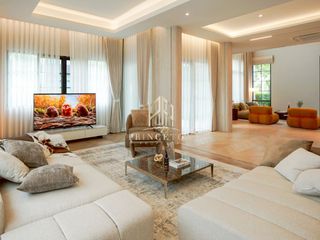 Casa en alquiler y en venta de 5 habitaciones en Bang Phli, Samut Prakan