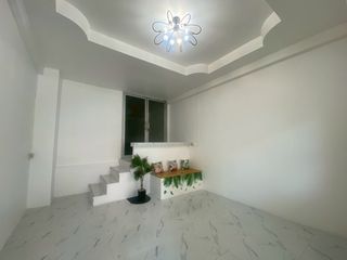 Reihenhaus zum Kauf mit 5 Zimmer in Thung Khru, Bangkok