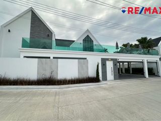 For sale 3 ベッドルーム house in Bang Lamung, Chonburi