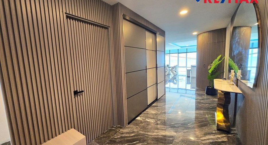 For sale 3 bedrooms condo 