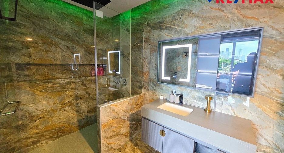 For sale 3 bedrooms condo 