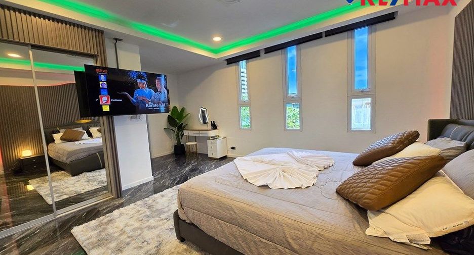 For sale 3 bedrooms condo 
