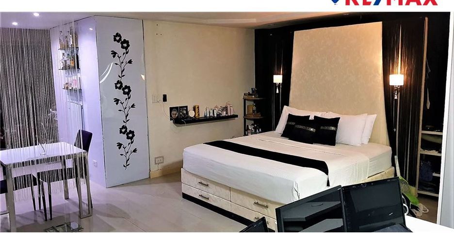 For sale 5 bedrooms house in Pratumnak, Pattaya