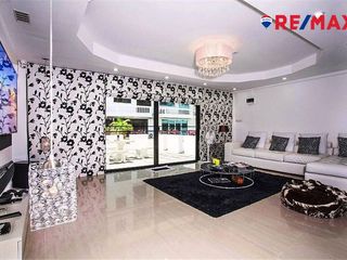 Casa en venta de 5 habitaciones en Bang Lamung, Chonburi