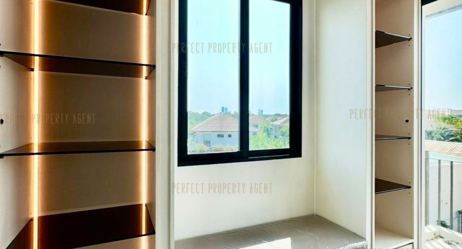 For sale 3 bedrooms house in Prawet, Bangkok