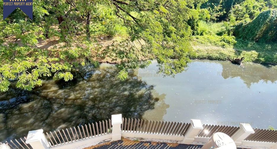For sale 3 bedrooms house in Prawet, Bangkok