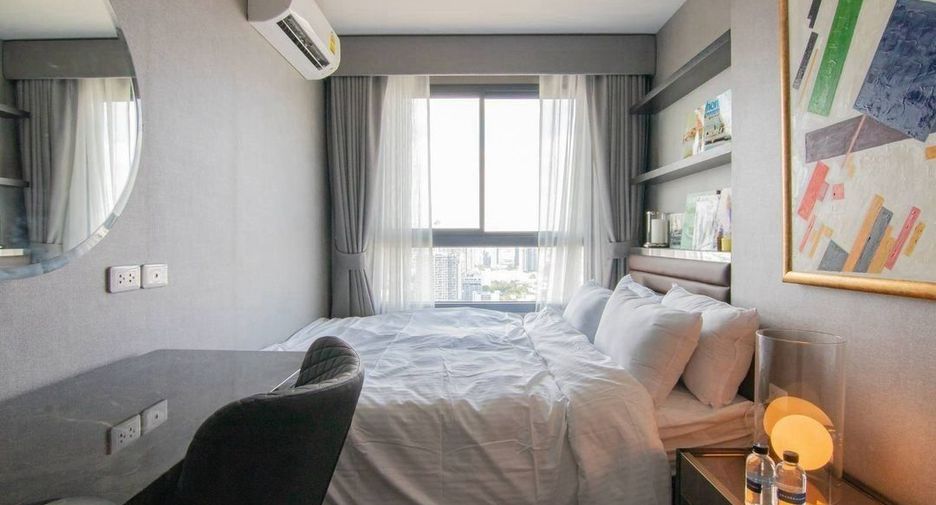 For rent 2 bedrooms condo in Phra Khanong, Bangkok