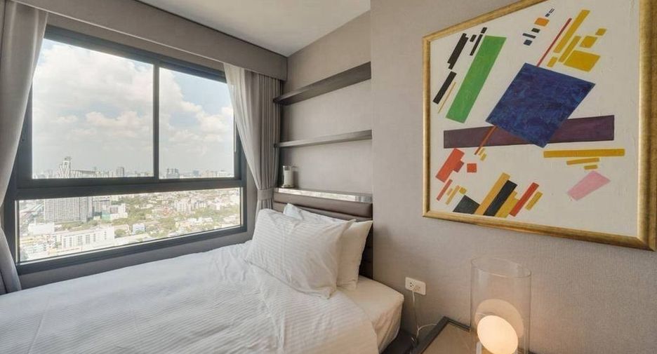 For rent 2 bedrooms condo in Phra Khanong, Bangkok