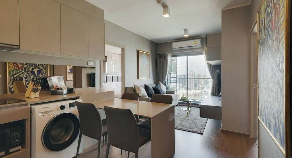 For rent 2 bedrooms condo in Phra Khanong, Bangkok