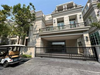 For sale 5 bedrooms house in Yan Nawa, Bangkok