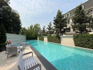 For sale 5 bedrooms house in Yan Nawa, Bangkok