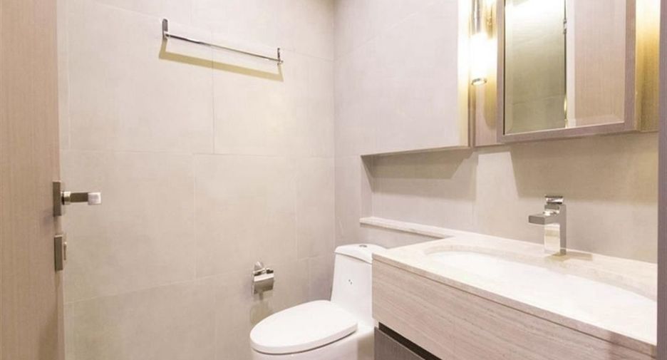 For rent 2 bedrooms condo in Sathon, Bangkok
