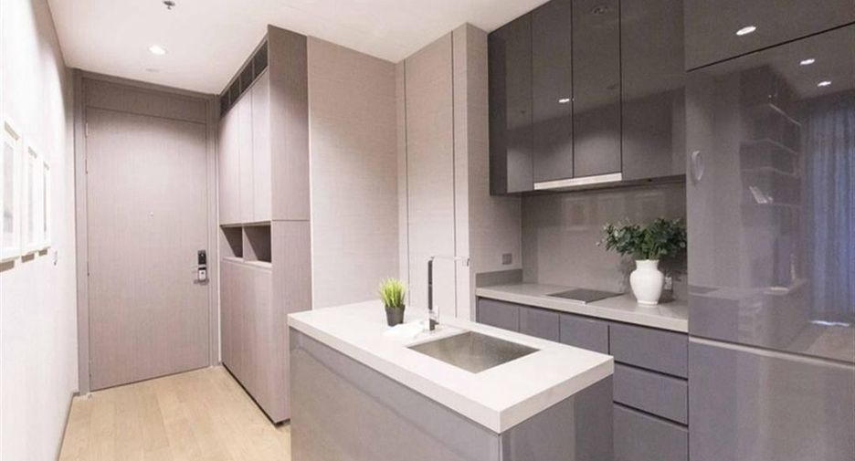 For rent 2 bedrooms condo in Sathon, Bangkok