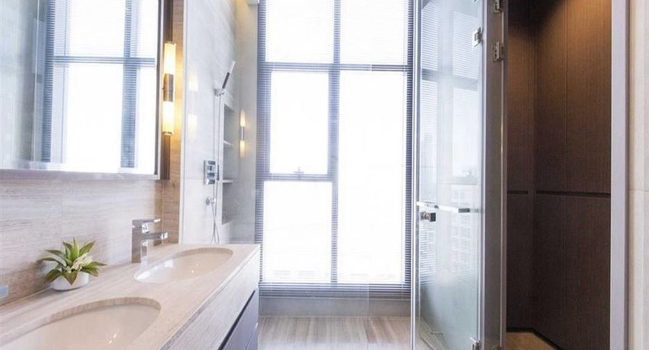 For rent 2 bedrooms condo in Sathon, Bangkok