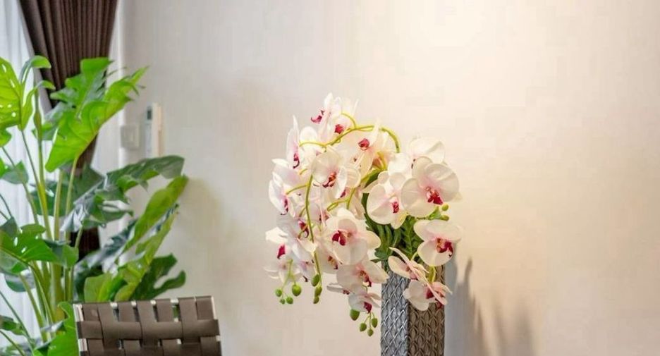 For rent and for sale 1 bed condo in Khlong Toei, Bangkok