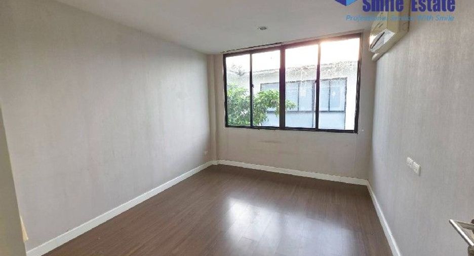 À vendre 3 chambres maison à Bang Phli, Samut Prakan