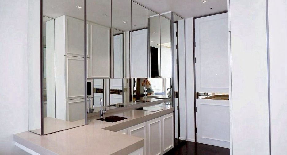 For rent 1 bed condo in Pathum Wan, Bangkok