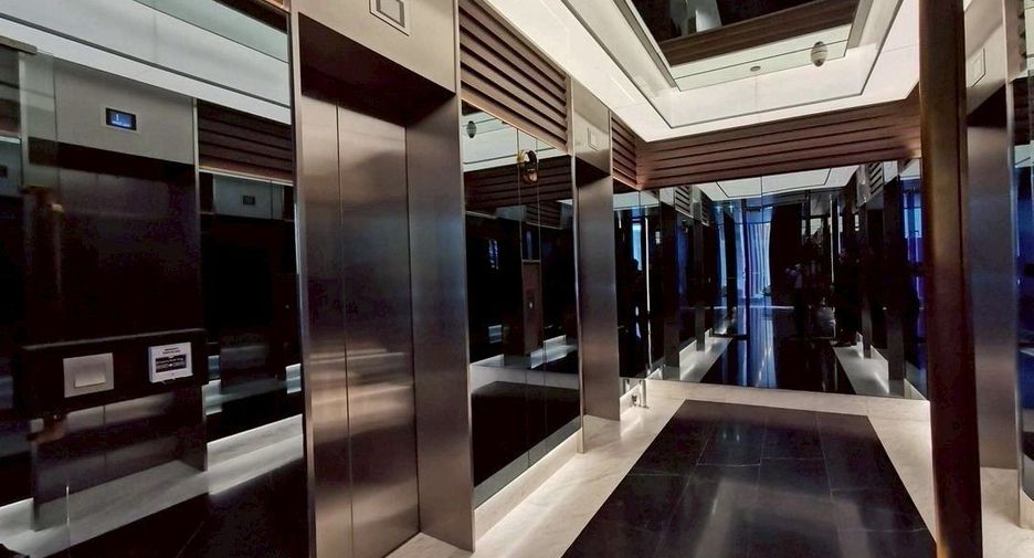 For rent 1 bed condo in Pathum Wan, Bangkok
