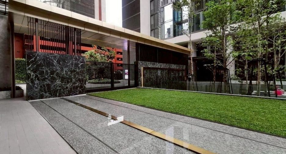 For rent 1 bed condo in Pathum Wan, Bangkok