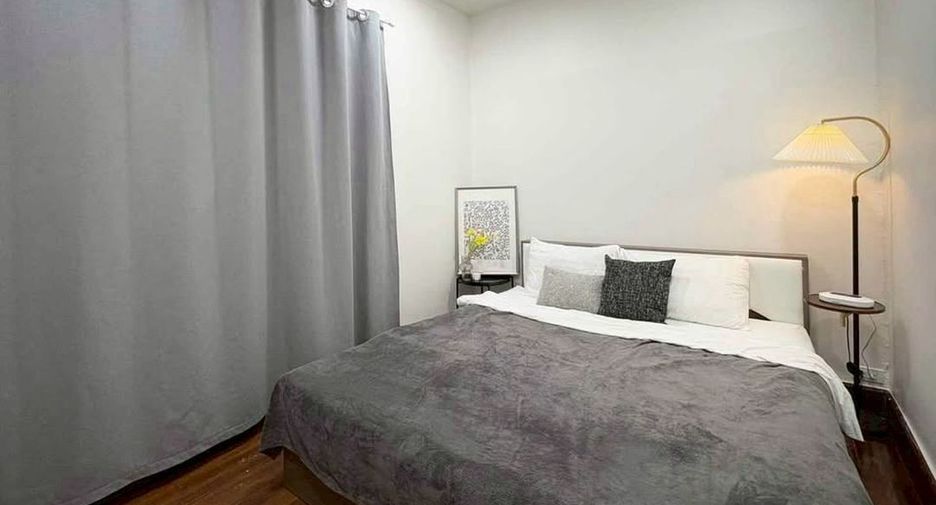 Haus zur Miete mit 5 Zimmer in Chatuchak, Bangkok