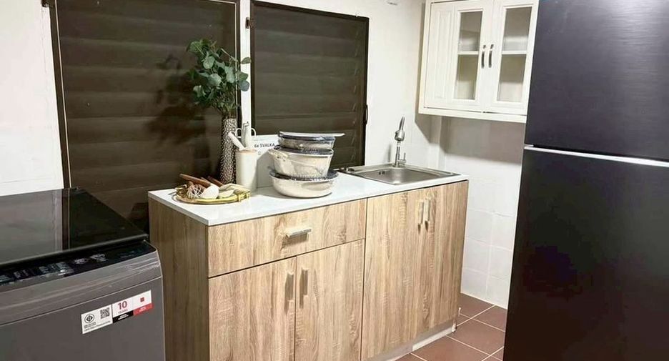 Haus zur Miete mit 5 Zimmer in Chatuchak, Bangkok
