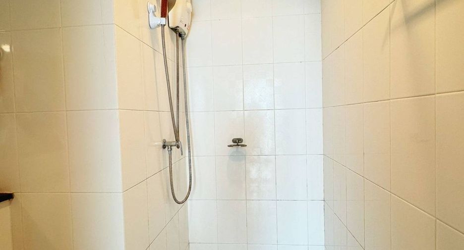 For rent 1 bed condo in Bang Kapi, Bangkok