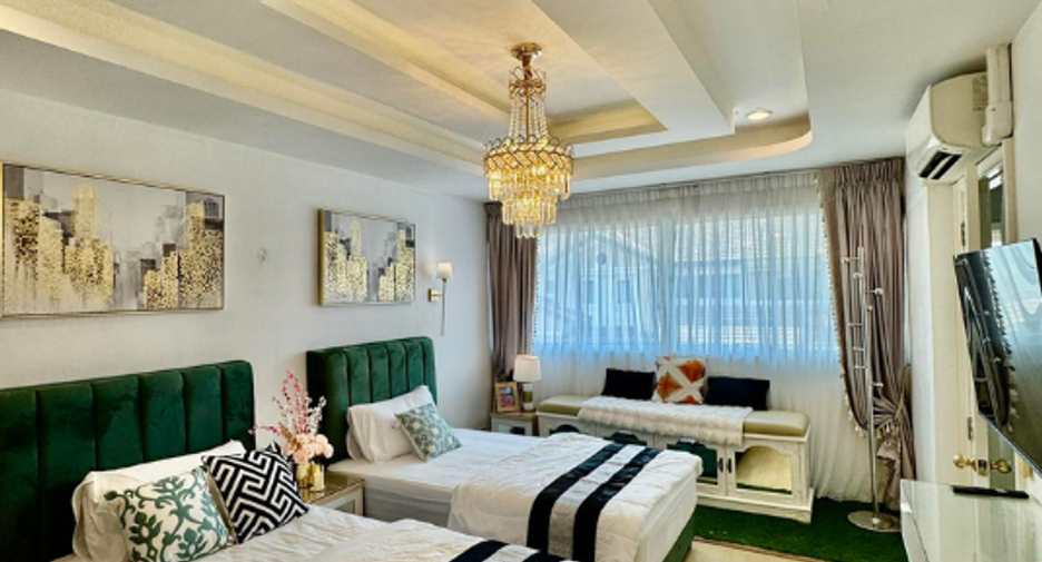 For rent and for sale 4 bedrooms townhouse in Lat Phrao, Bangkok