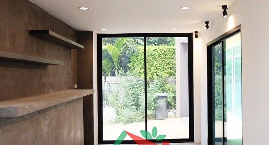 Haus zum Kauf mit 3 Zimmer in Sai Mai, Bangkok