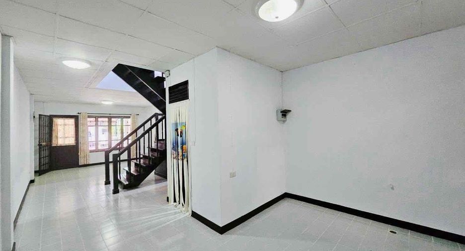 À vendre 2 chambres maison de ville à San Sai, Chiang Mai
