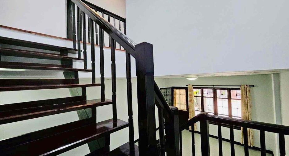 À vendre 2 chambres maison de ville à San Sai, Chiang Mai
