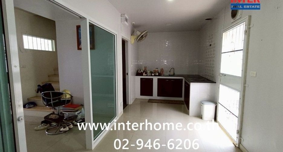 For rent and for sale 3 bedrooms townhouse in Khlong Sam Wa, Bangkok
