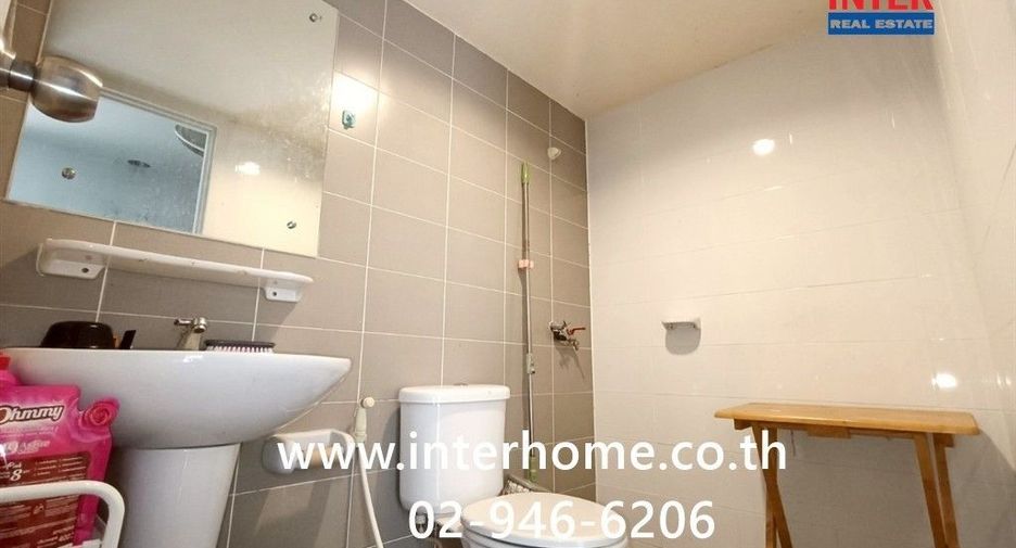 For rent and for sale 3 bedrooms townhouse in Khlong Sam Wa, Bangkok