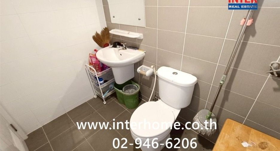 For rent and for sale 3 bedrooms townhouse in Khlong Sam Wa, Bangkok