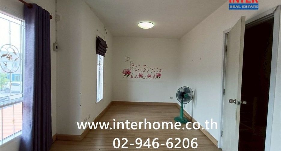 For rent and for sale 3 bedrooms townhouse in Khlong Sam Wa, Bangkok