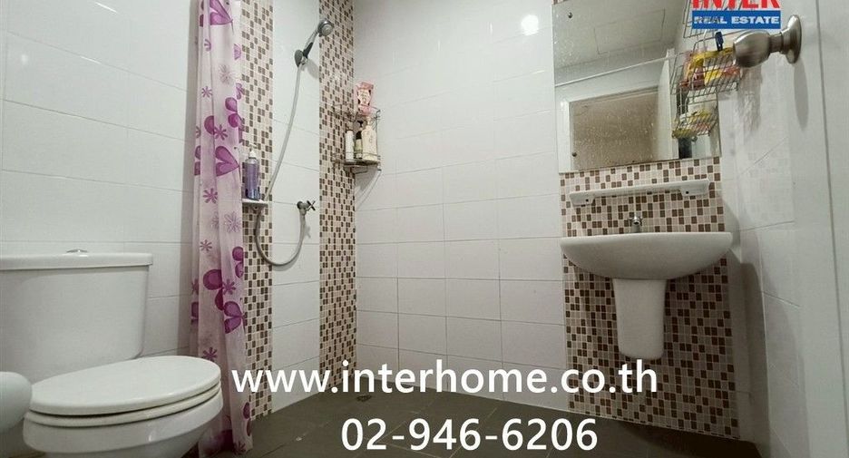 For rent and for sale 3 bedrooms townhouse in Khlong Sam Wa, Bangkok