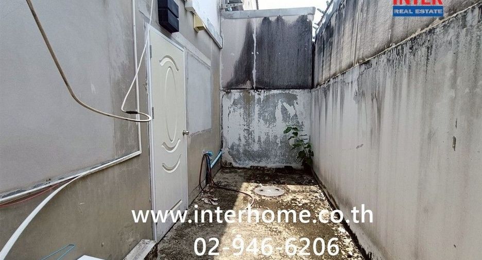 For rent and for sale 3 bedrooms townhouse in Khlong Sam Wa, Bangkok