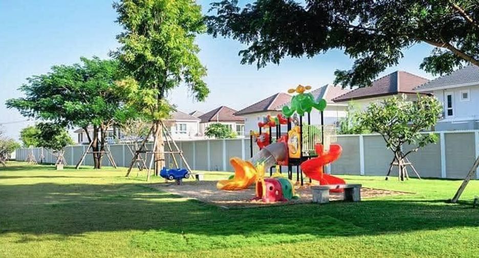 For rent 3 bedrooms house in Mueang Chiang Mai, Chiang Mai