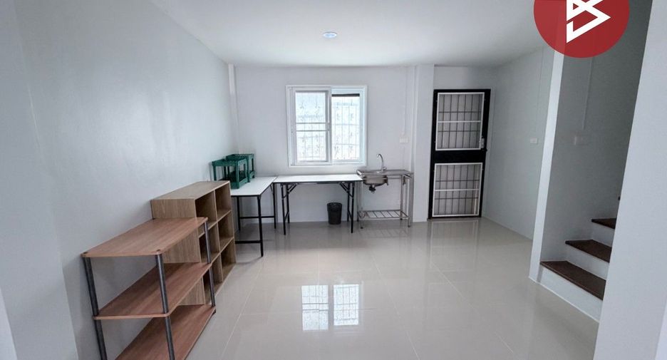 For sale 3 bedrooms townhouse in Mueang Nakhon Pathom, Nakhon Pathom